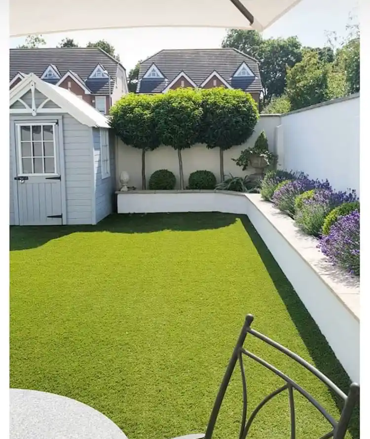 artificial-grass-backyard/
