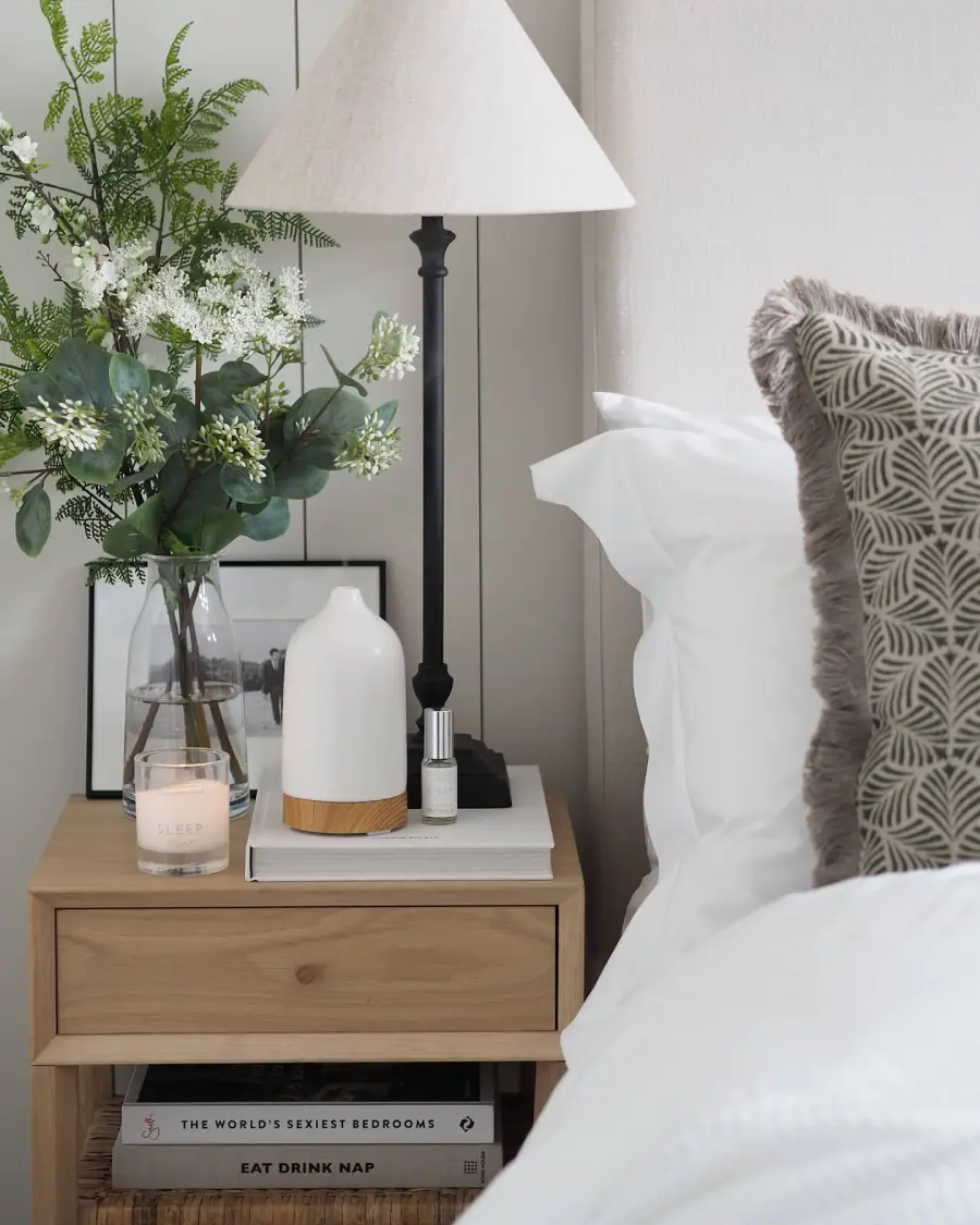bedside table decor