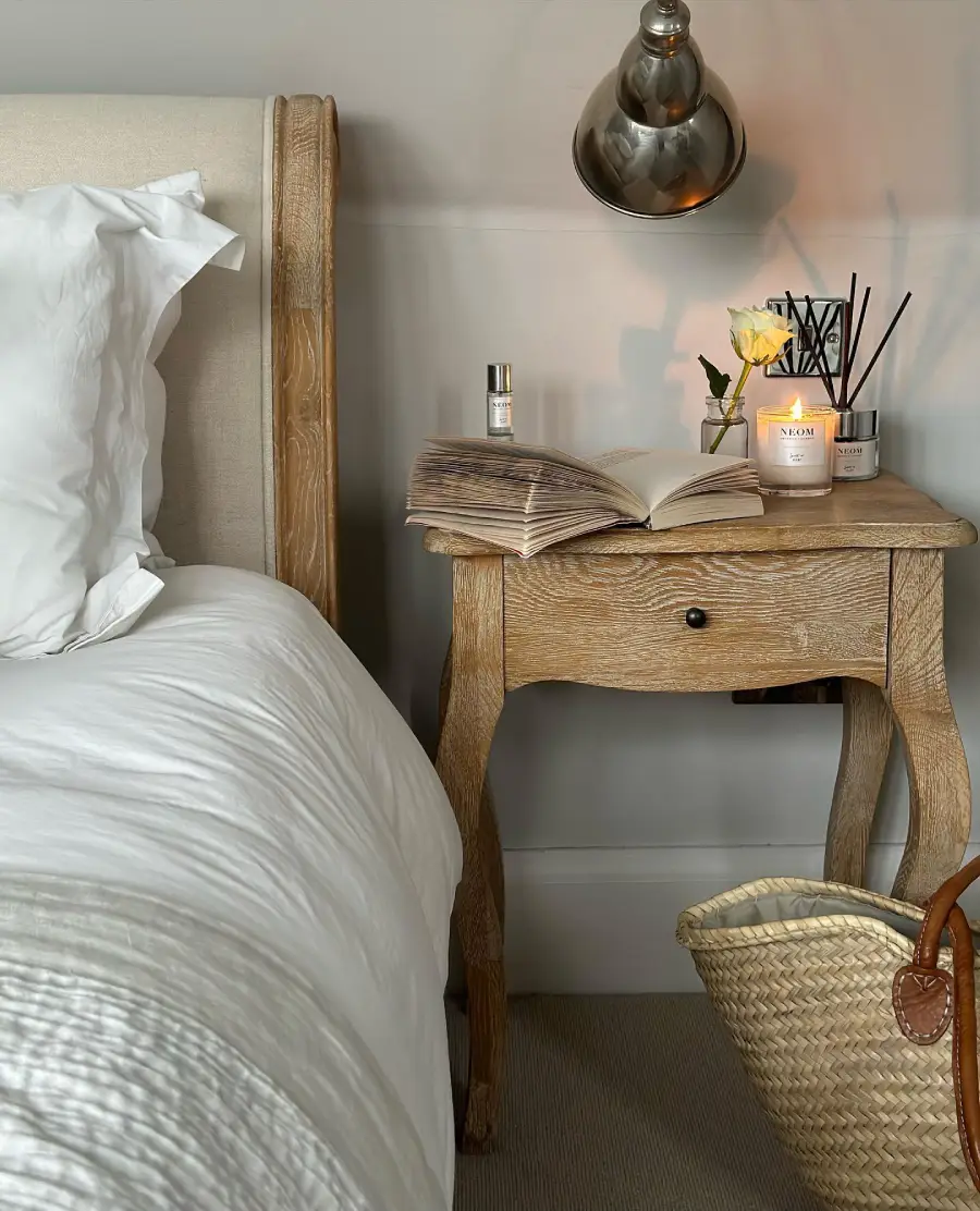 bedside table decor