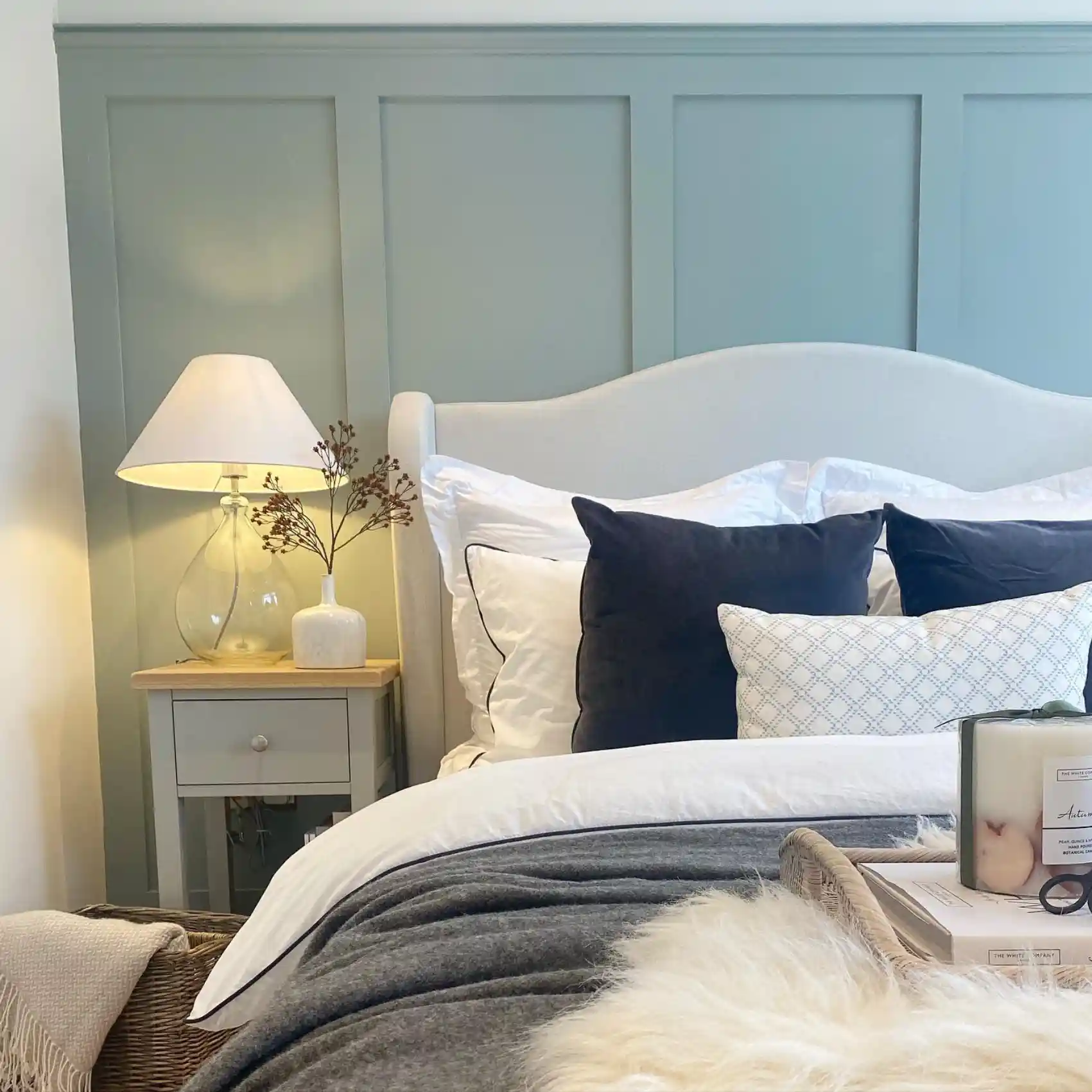 bedside table decor