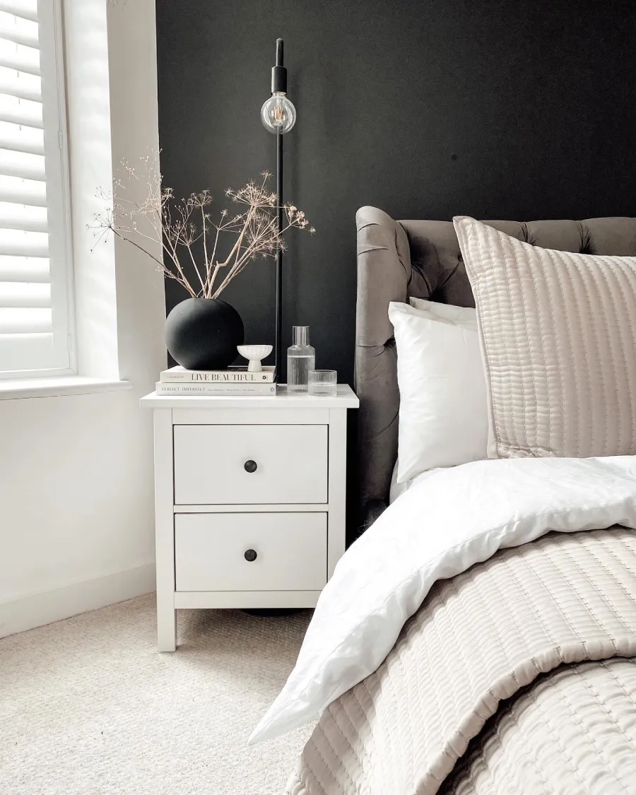 bedside table decor