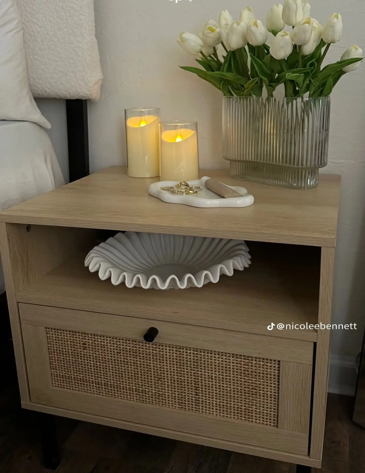 bedside table decor
