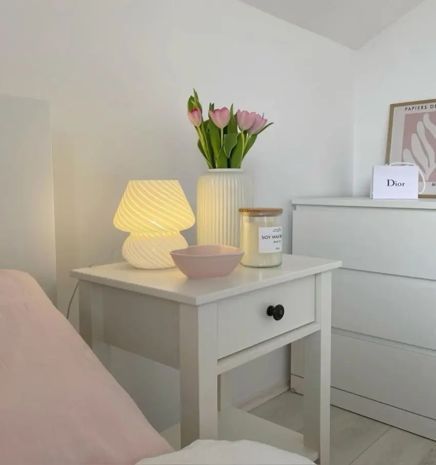 bedside table decor