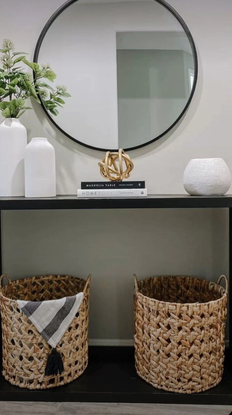 black entryway table decor