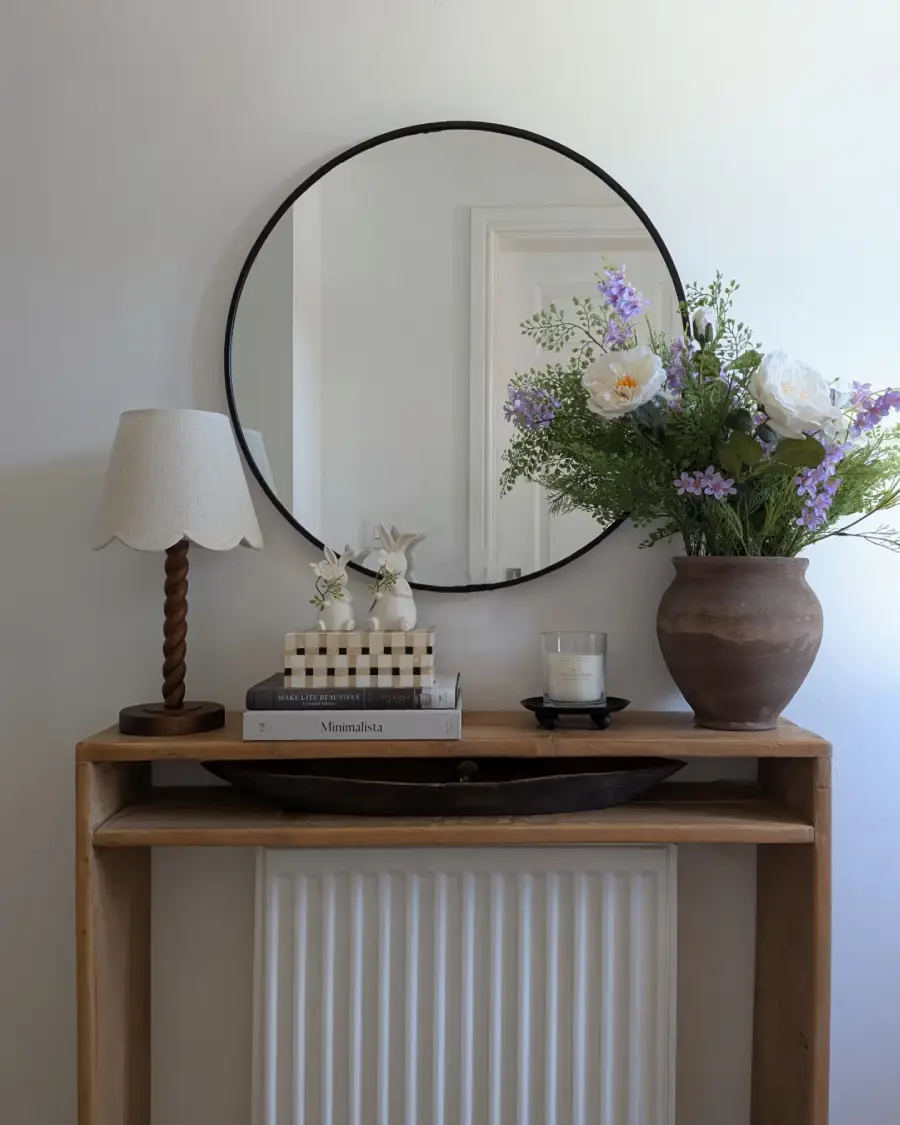 console table decor