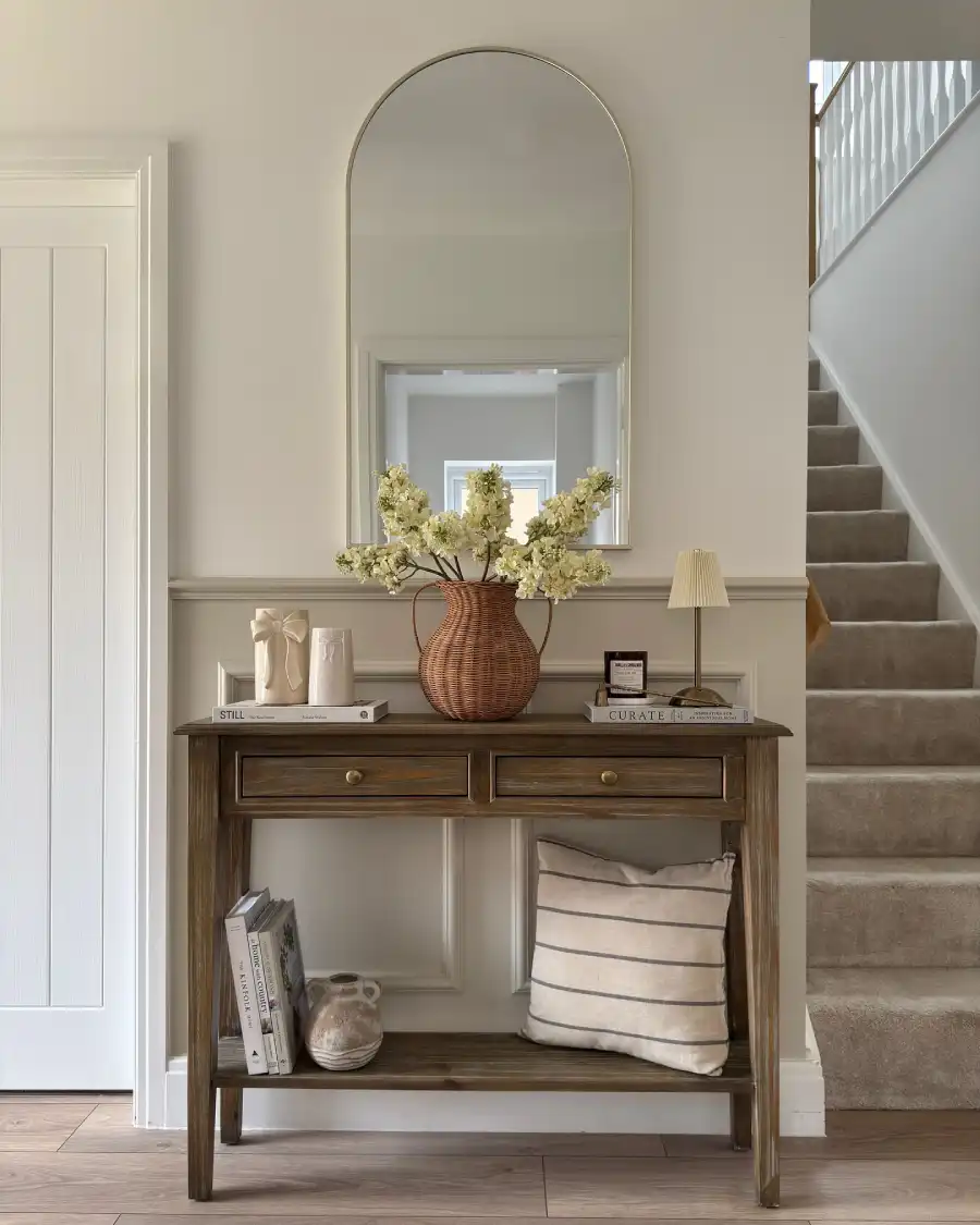 console table decor