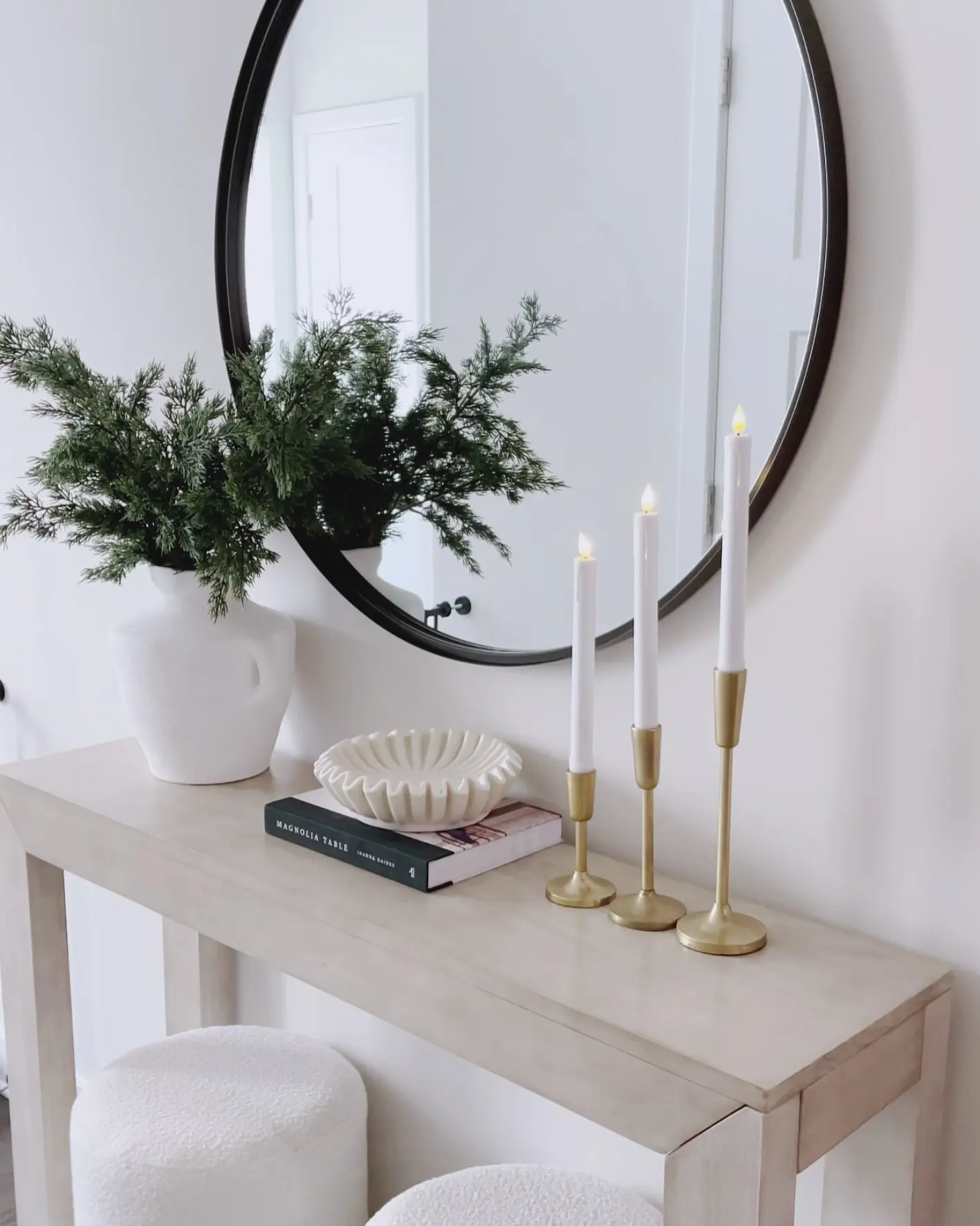 console table decor