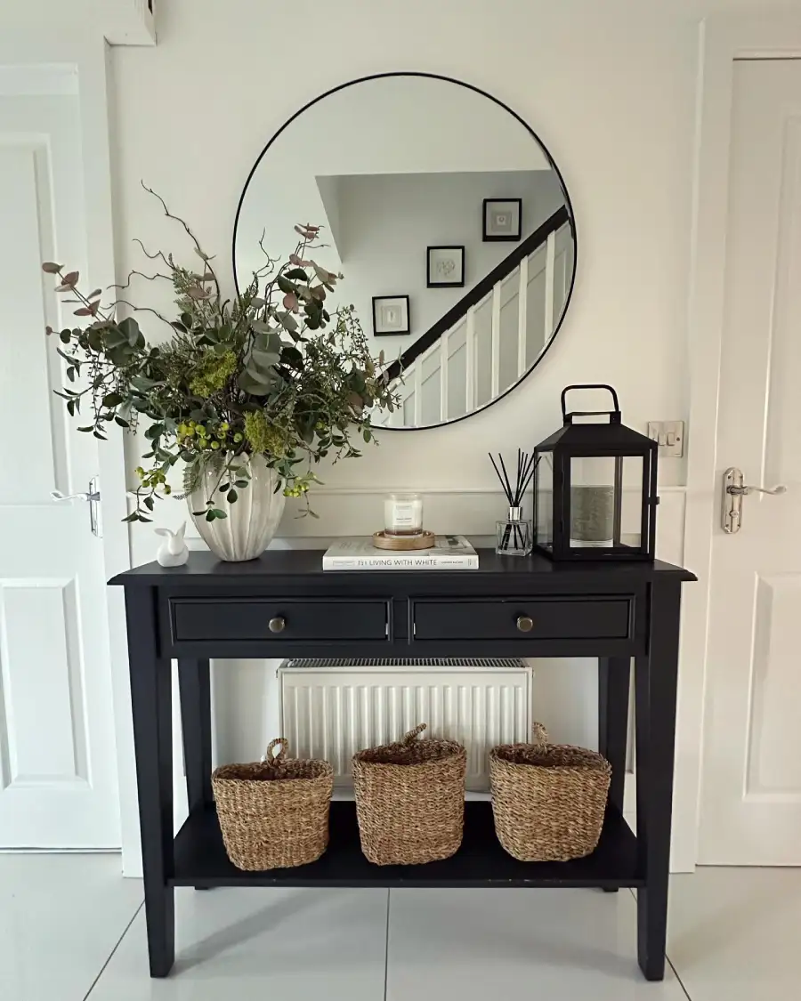 console table decor