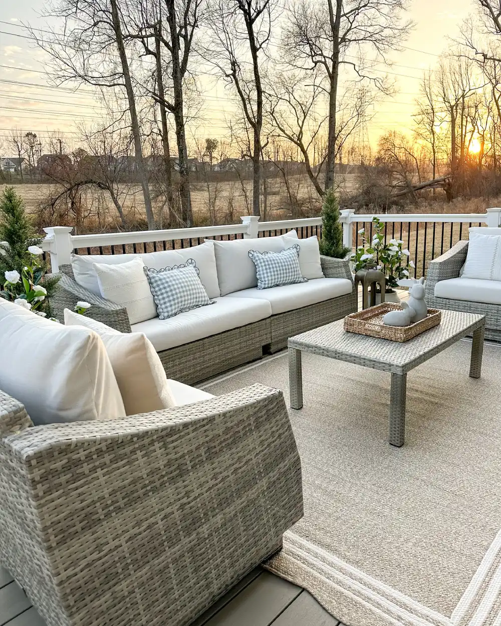 28+ Stunning Patio Ideas to Turn Your Outdoor Space Into a Dreamy Escape